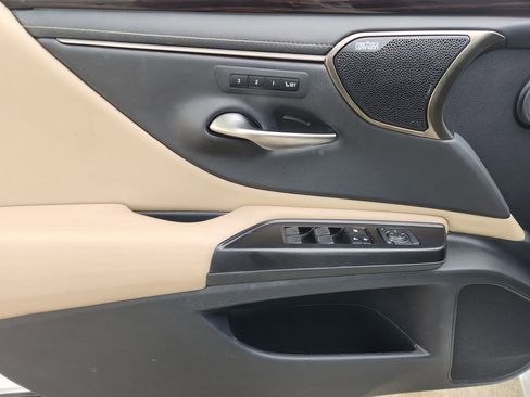 Used 2019 Lexus ES 350 Ultra Luxury w/ Accessory Package 2 FWD image 22