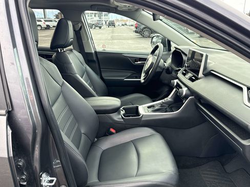 Used 2025 Toyota RAV4 XLE Premium image 14