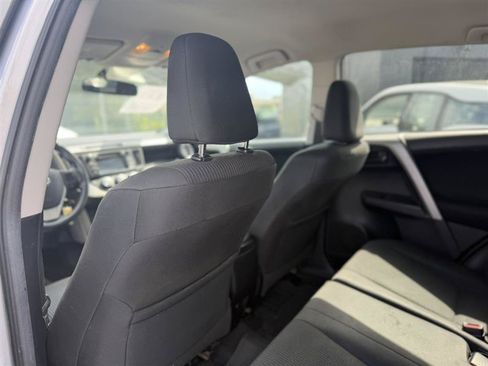 Used 2016 Toyota RAV4 LE AWD/4WD image 26