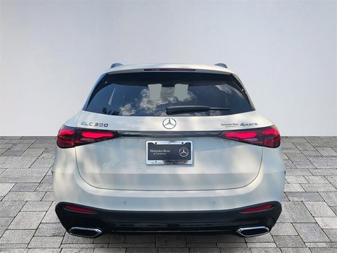 Certified 2025 Mercedes-Benz GLC 300 4MATIC image 6