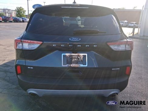 Used 2022 Ford Escape SE w/ Cold Weather Package AWD/4WD image 4