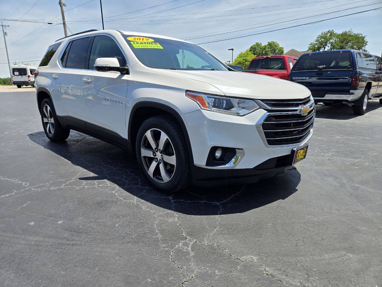 Used 2019 Chevrolet Traverse LT w/ LT Premium Package FWD image 9