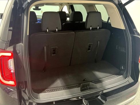 Used 2022 GMC Acadia Denali image 38