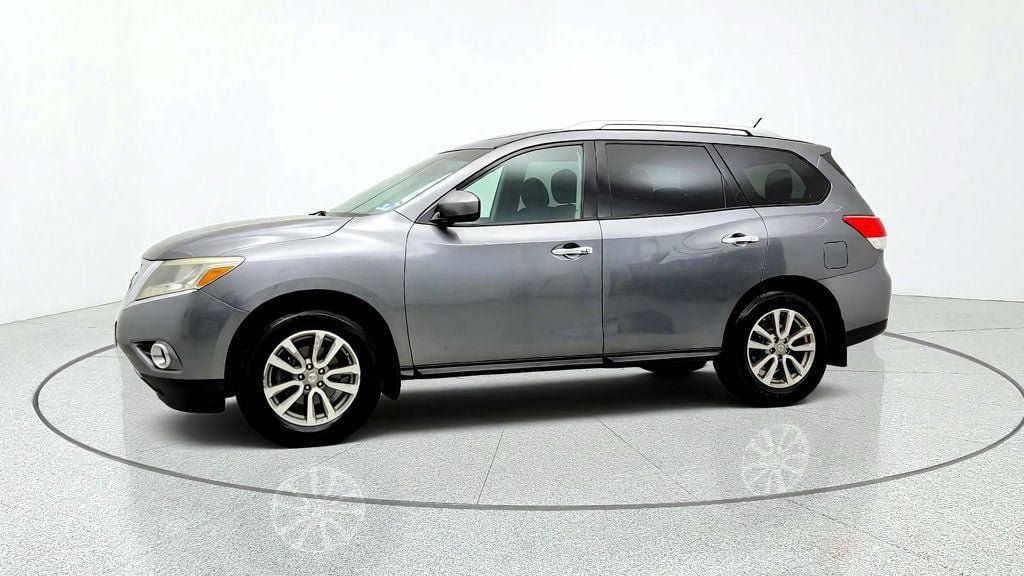 Used 2016 Nissan Pathfinder SV AWD/4WD image 8
