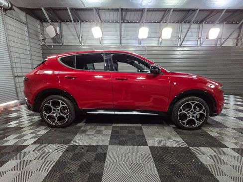 Used 2024 Alfa Romeo Tonale Ti AWD/4WD image 9