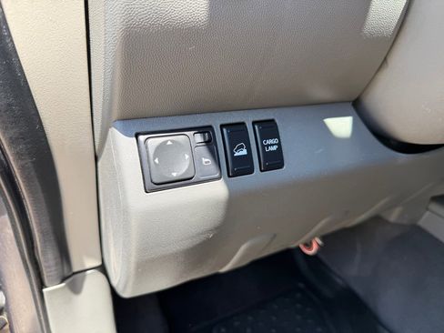 Used 2021 Nissan Frontier SV w/ Midnight Edition Floor Mats image 20