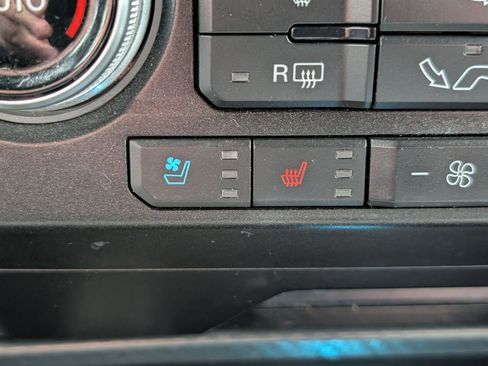 Used 2020 Ford F150 Lariat w/ Equipment Group 502A Luxury image 19