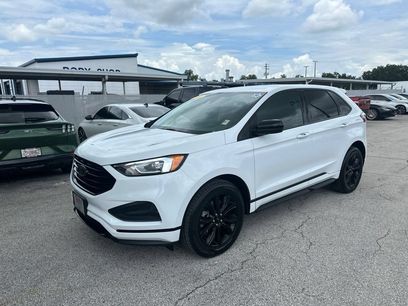 Used 2022 Ford Edge SE w/ Black Appearance Package