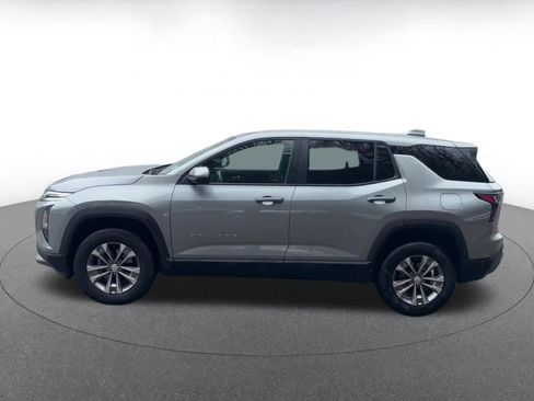 Used 2025 Chevrolet Equinox LT FWD image 9