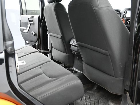 Used 2015 Jeep Wrangler Unlimited Sport w/ Connectivity Group image 29