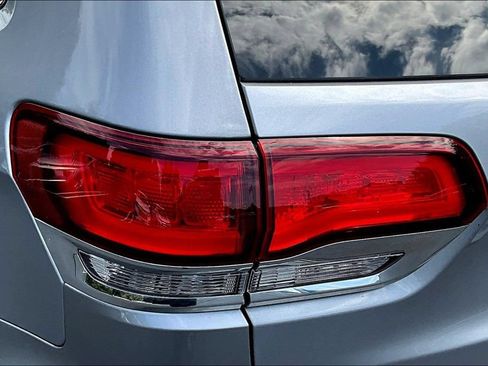 Used 2021 Jeep Grand Cherokee Laredo AWD/4WD image 20