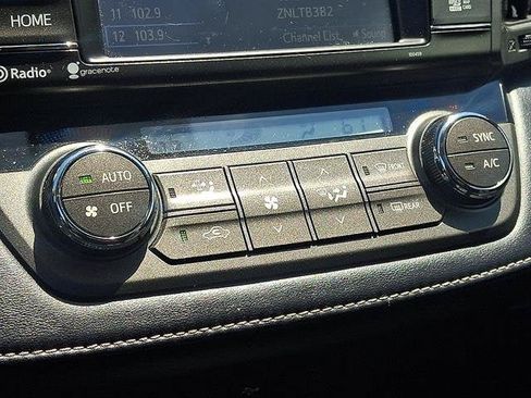 Used 2015 Toyota RAV4 XLE AWD/4WD image 17