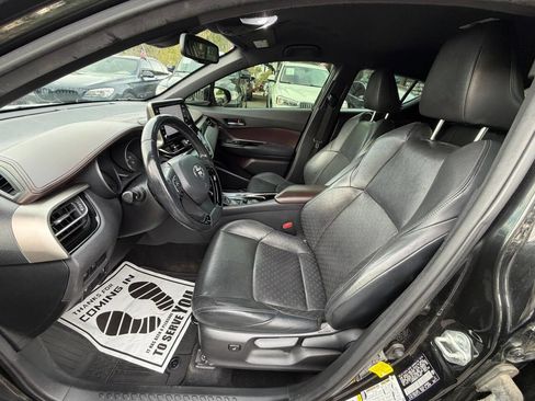 Used 2019 Toyota C-HR Limited image 10