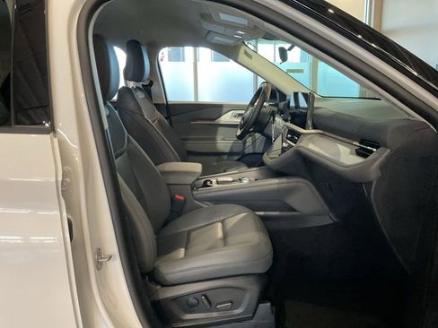 New 2026 Ford Explorer Active w/ Active Comfort Package image 20