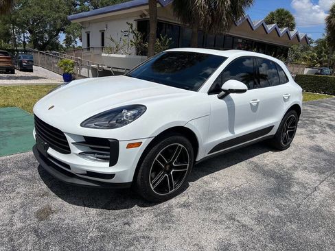 Used 2021 Porsche Macan AWD/4WD image 2