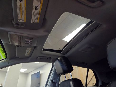 Used 2018 Chevrolet Trax LT w/ Sun & Sound Package image 37