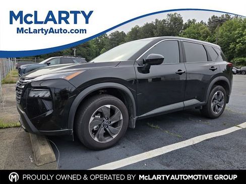 Used 2025 Nissan Rogue SV FWD image 1