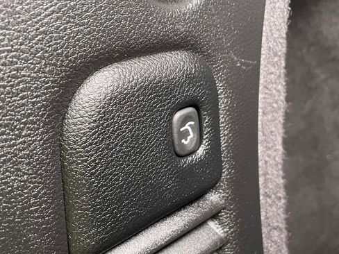 Used 2025 Dodge Durango GT AWD/4WD image 22
