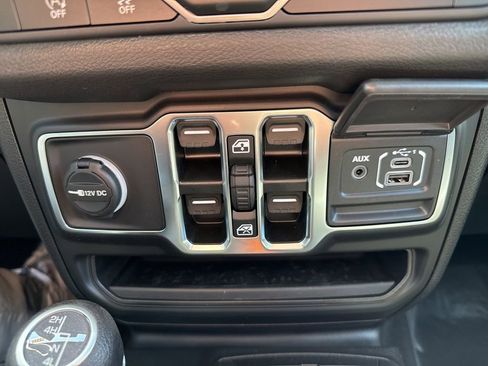 New 2025 Jeep Wrangler Sport S image 27