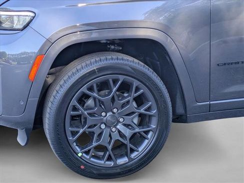 New 2026 Jeep Grand Cherokee Summit w/ Obsidian Package AWD/4WD image 10