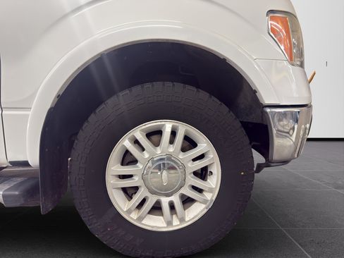 Used 2013 Ford F150 Lariat w/ Mid Equipment Group AWD/4WD image 25