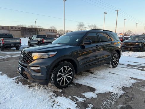 Used 2022 Ford Explorer ST image 34