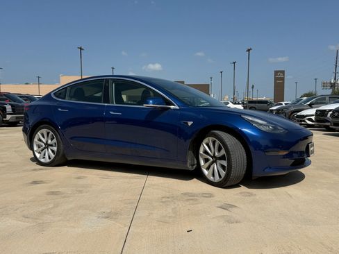 Used 2020 Tesla Model 3 Standard Range RWD image 9