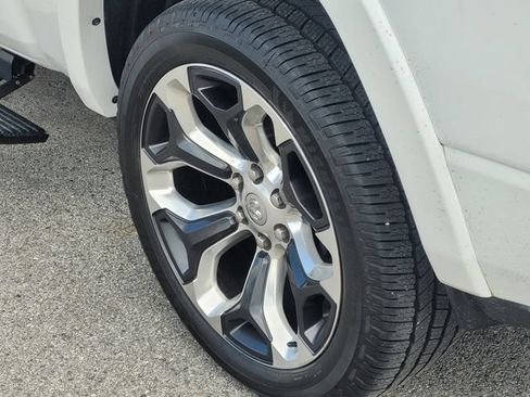 Used 2022 RAM 1500 Limited AWD/4WD image 8