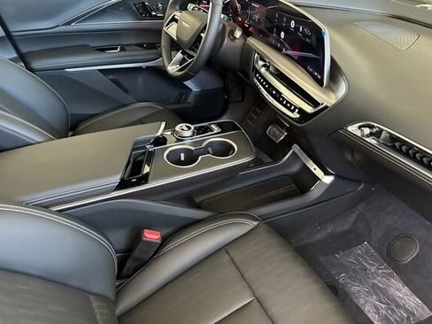 New 2026 Cadillac Lyriq V image 16