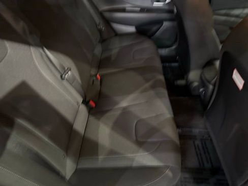 New 2025 Hyundai Elantra SE image 32