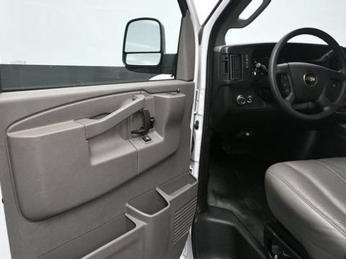 Used 2024 Chevrolet Express 3500 LS RWD image 20