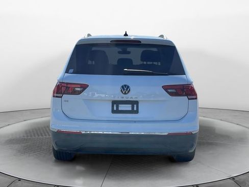 Used 2022 Volkswagen Tiguan SE image 4