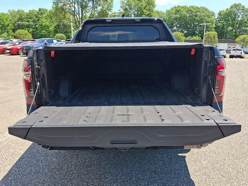 Used 2025 Chevrolet Silverado EV RST AWD/4WD image 31