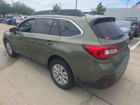 Used 2019 Subaru Outback 2.5i Premium image 4