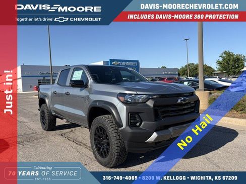 New 2026 Chevrolet Colorado Trail Boss AWD/4WD image 1