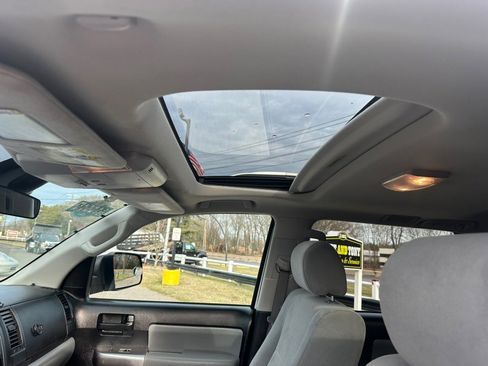 Used 2019 Toyota Sequoia SR5 image 28