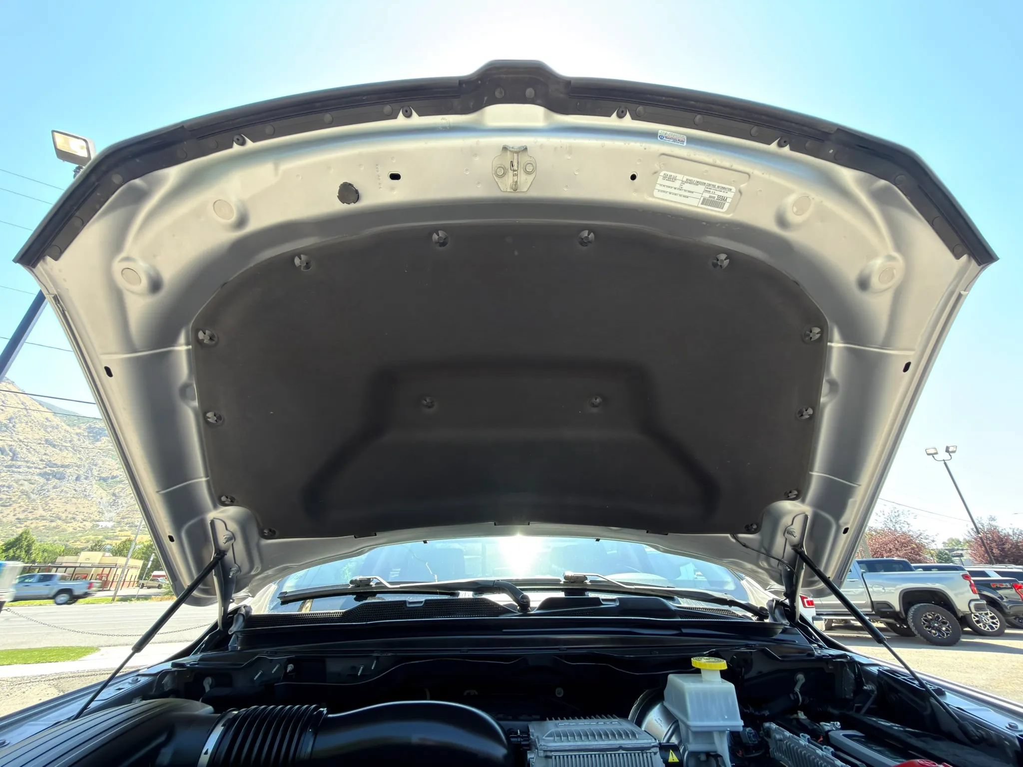 Used 2021 RAM 1500 Laramie AWD/4WD image 3