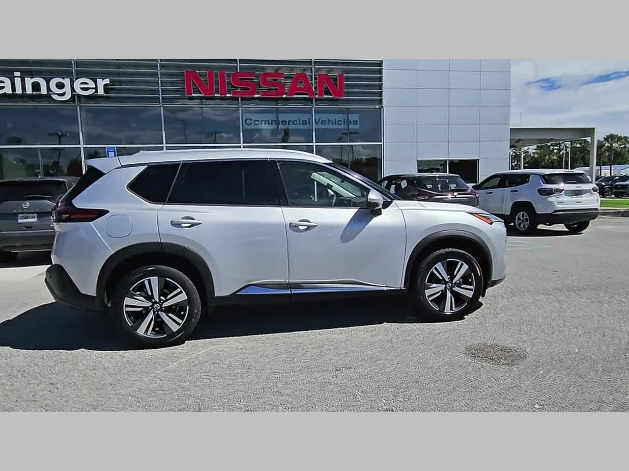 Used 2021 Nissan Rogue SL AWD/4WD image 37