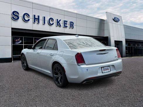 Used 2021 Chrysler 300 Touring w/ Sport Appearance Package image 3