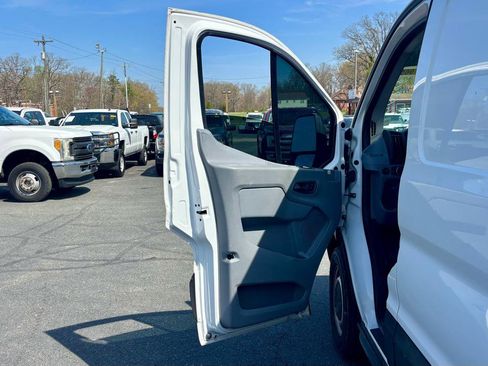 Used 2019 Ford Transit 250 148 Low Roof RWD image 13