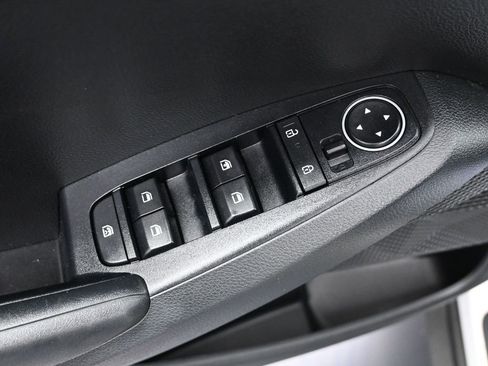 Certified 2025 Kia Seltos LX image 11