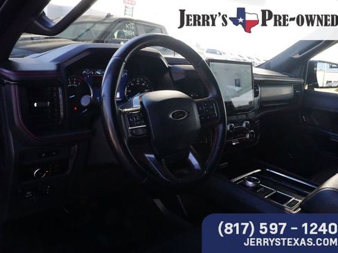 Used 2023 Ford Expedition Limited image 19