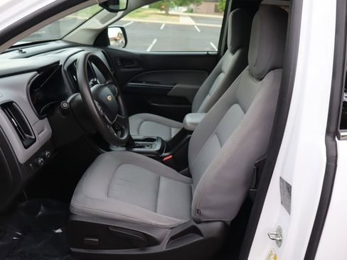 Used 2017 Chevrolet Colorado W/T w/ WT Convenience Package AWD/4WD image 21