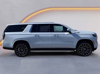 New 2026 Chevrolet Suburban High Country AWD/4WD video 2
