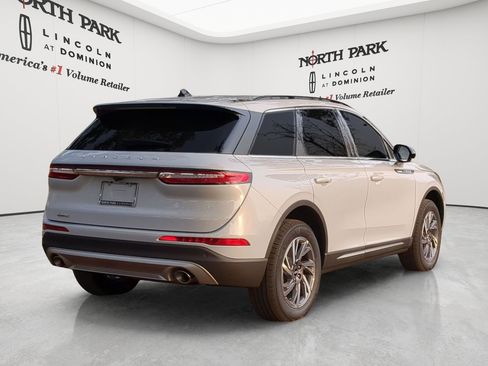 New 2026 Lincoln Corsair Premiere FWD image 3