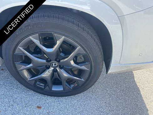 Used 2025 Lexus TX 500h AWD w/ Technology Package image 11