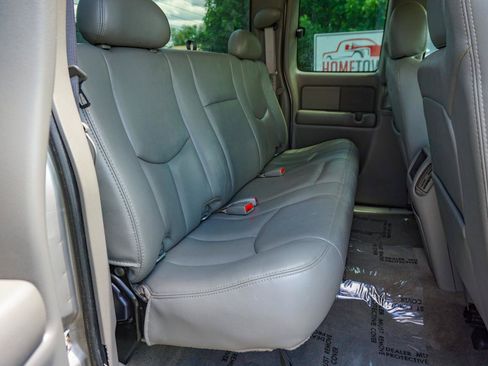 Used 2005 GMC Sierra 2500 SLT w/ Heavy-Duty Power Package AWD/4WD image 20