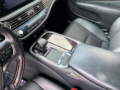 Used 2022 Lexus LS 500 w/ Interior Upgrade Package RWD image 15