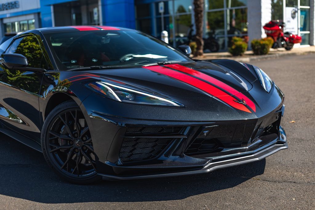 Used 2024 Chevrolet Corvette Stingray Premium Conv w/ Z51 Performance Package RWD image 4