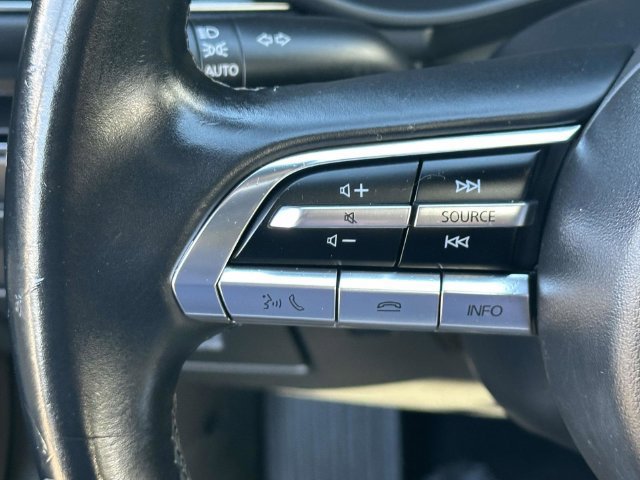 Used 2022 MAZDA MAZDA3 s FWD image 10